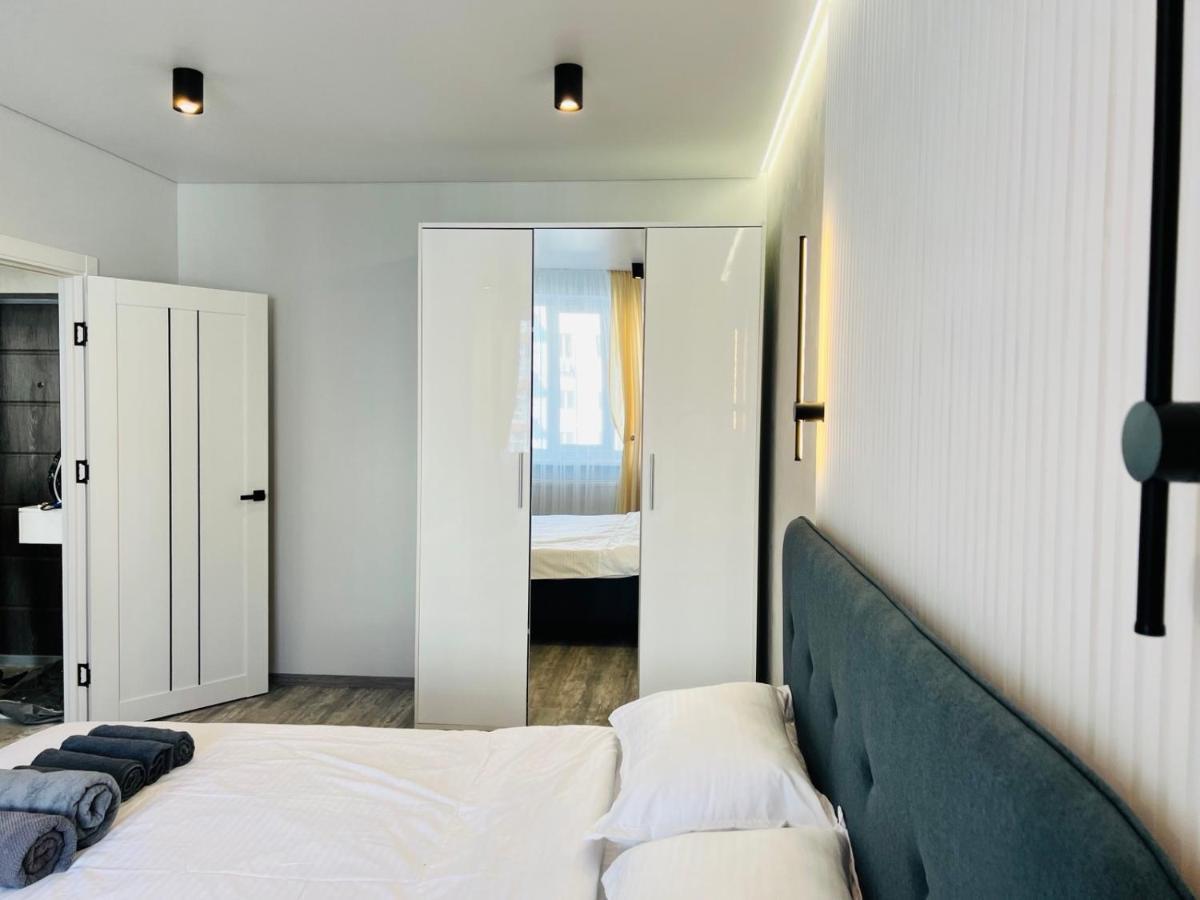 Gold Apartment Vysochana18 伊万诺-弗兰科夫斯克 外观 照片