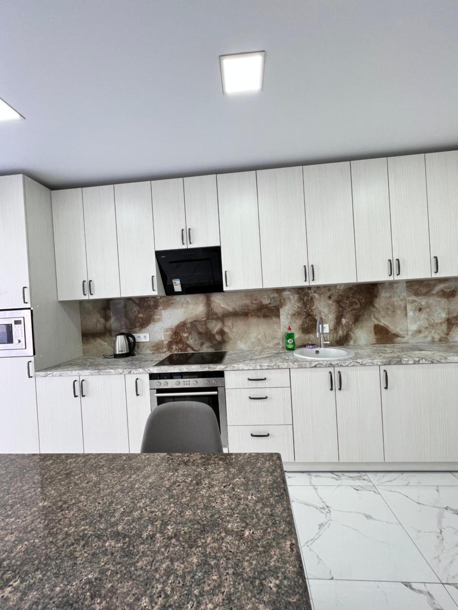 Gold Apartment Vysochana18 伊万诺-弗兰科夫斯克 外观 照片